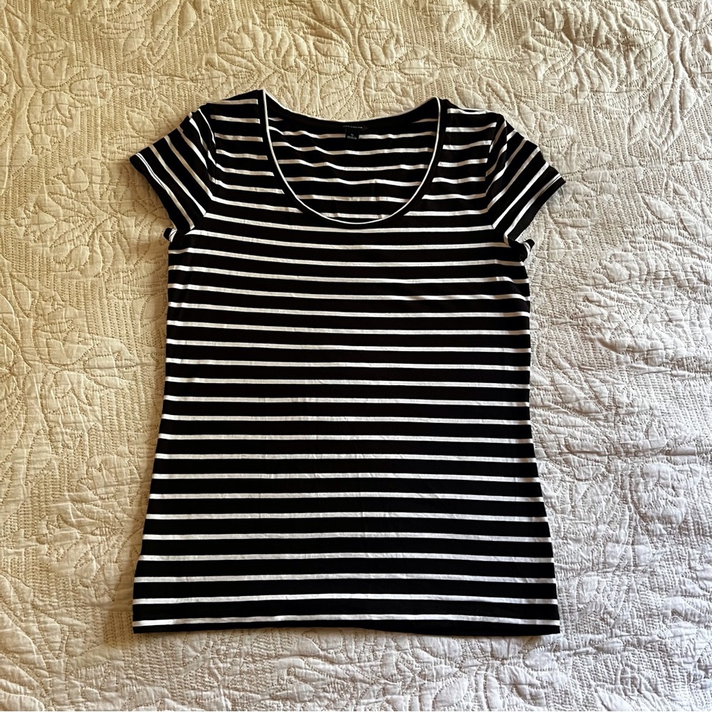 4 for 15$✨Ann Taylor stripe tee
